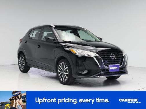 Black 2022 Nissan Kicks SV