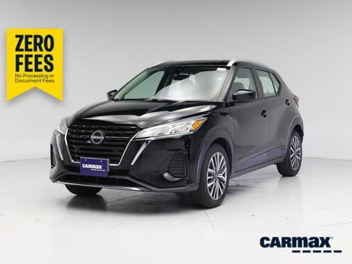 Black 2022 Nissan Kicks SV