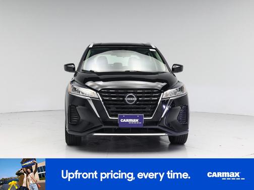Black 2022 Nissan Kicks SV