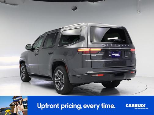 Gray 2023 Jeep Wagoneer Series II