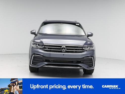 Gray 2022 Volkswagen Tiguan SEL R-Line