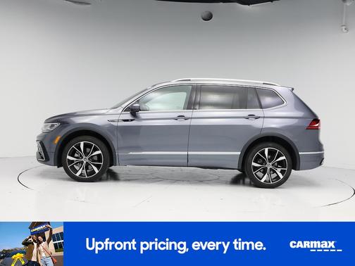 Gray 2022 Volkswagen Tiguan SEL R-Line