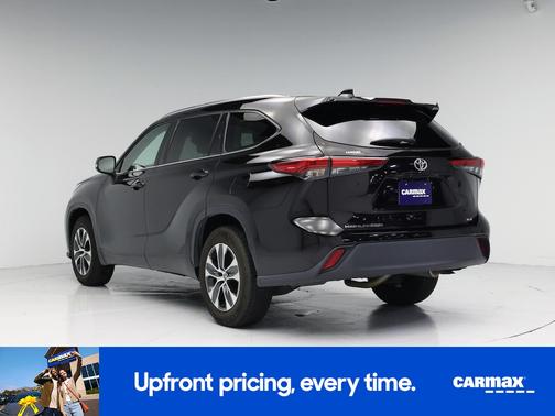 Burgundy 2021 Toyota Highlander XLE