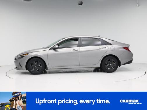 Gray 2022 Hyundai ELANTRA SEL