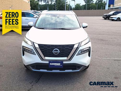 White 2023 Nissan Rogue SL