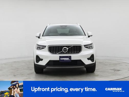 White 2024 Volvo XC40 B5 Plus Bright Theme