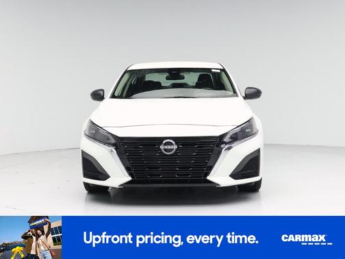 White 2024 Nissan Altima SV