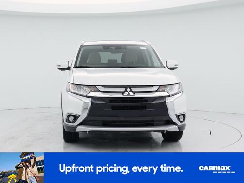 White 2018 Mitsubishi Outlander SEL