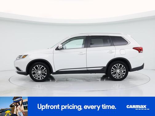 White 2018 Mitsubishi Outlander SEL
