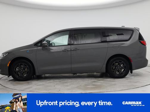 2022 Chrysler Pacifica Hybrid Touring L
