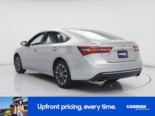 Silver 2018 Toyota Avalon XLE