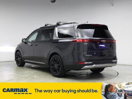 2023 Kia Carnival SX