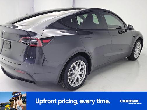 White 2023 Tesla Model 3