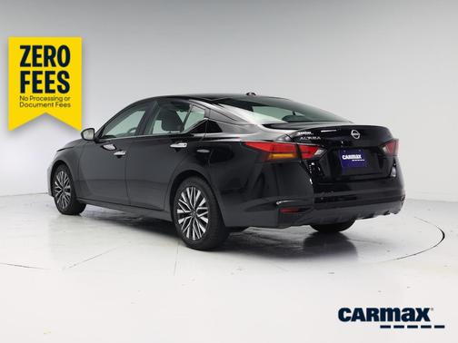 Black 2024 Nissan Altima SV