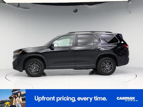 Black 2024 Honda Pilot Trailsport