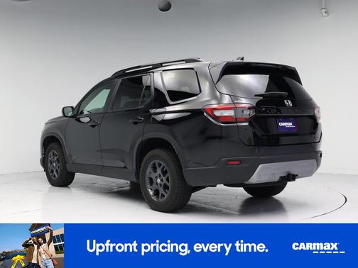 Black 2024 Honda Pilot Trailsport