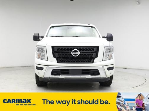 2021 Nissan Titan SV