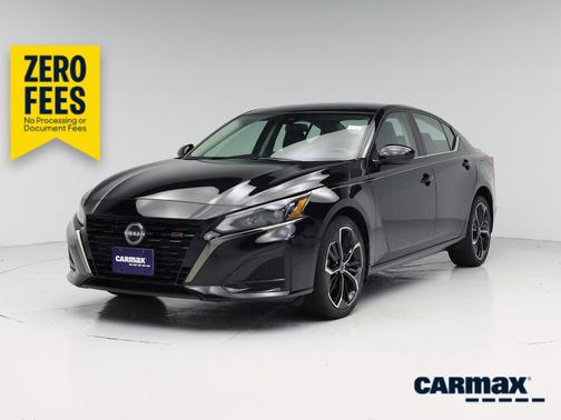 Black 2023 Nissan Altima SR