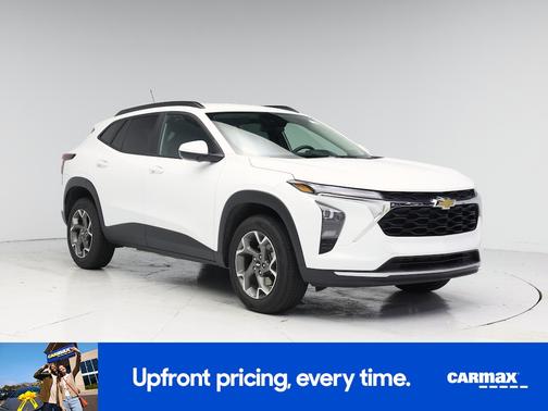 White 2025 Chevrolet Trax LT