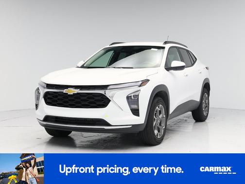 White 2025 Chevrolet Trax LT