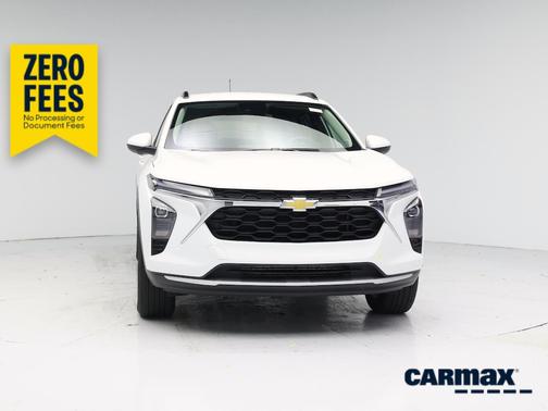 White 2025 Chevrolet Trax LT