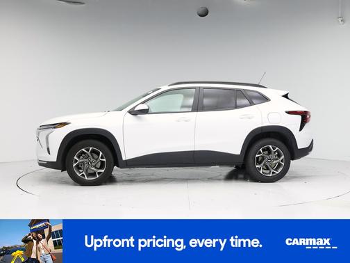 White 2025 Chevrolet Trax LT