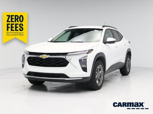 White 2025 Chevrolet Trax LT
