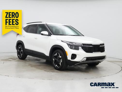 White 2024 Kia Seltos EX