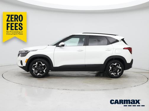 White 2024 Kia Seltos EX