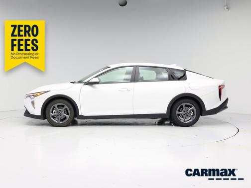 White 2025 Kia K4 LX