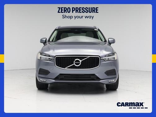 Gray 2021 Volvo XC60 T6 Momentum