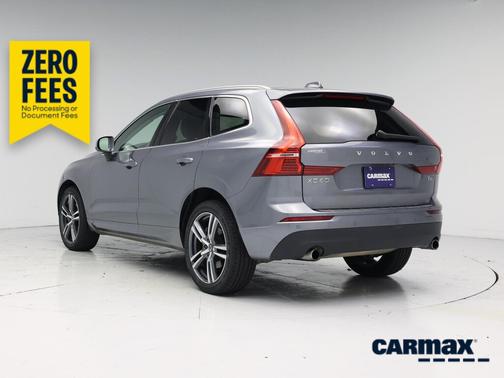 Gray 2021 Volvo XC60 T6 Momentum