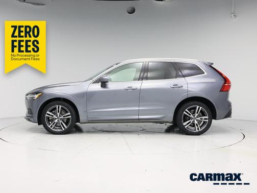 Gray 2021 Volvo XC60 T6 Momentum