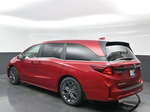 Radiant Red Metallic II 2026 Honda Odyssey Touring