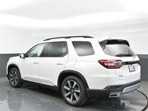 2025 Honda Pilot Touring 8-Passenger