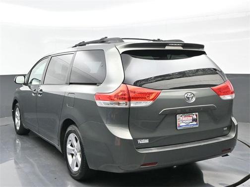 2014 Toyota Sienna LE