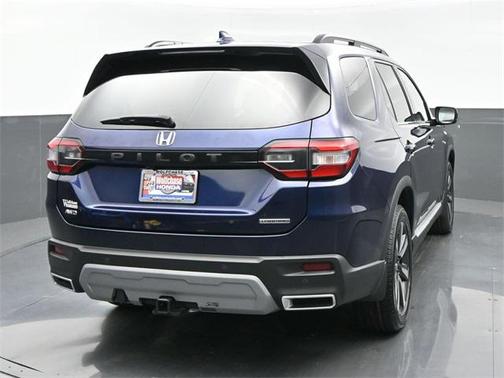 2024 Honda Pilot Touring 8-Passenger