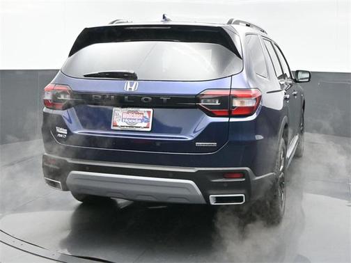 2025 Honda Pilot Touring 8-Passenger