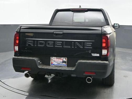 Crystal Black Pearl 2026 Honda Ridgeline RTL
