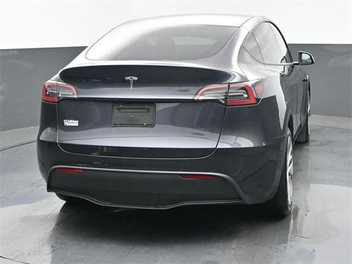 2024 Tesla Model Y Standard Range