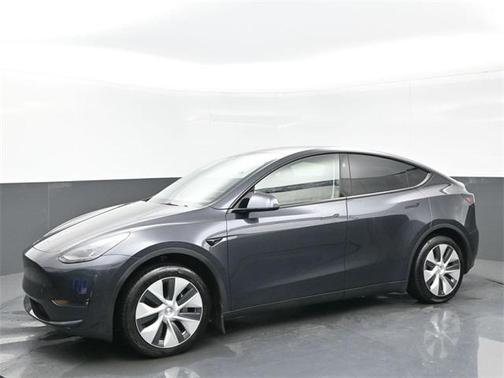 2024 Tesla Model Y Standard Range