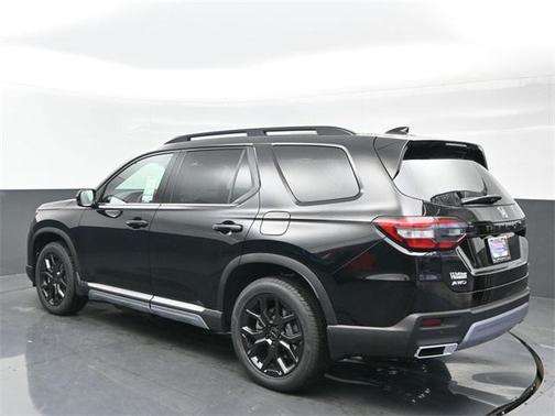 2025 Honda Pilot Touring 8-Passenger