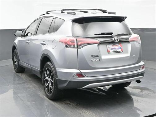 2016 Toyota RAV4 SE