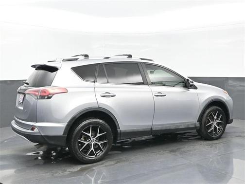 2016 Toyota RAV4 SE