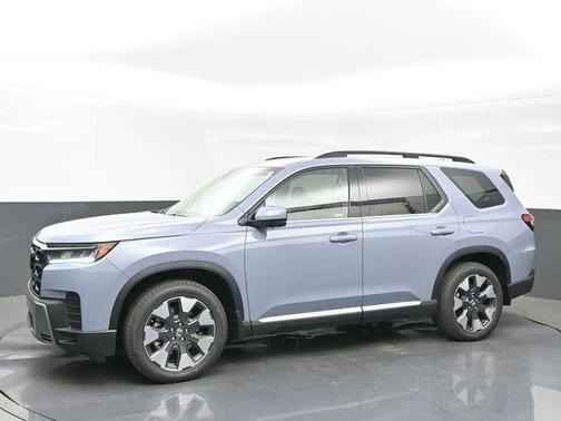 Sonic Gray Pearl 2026 Honda Pilot Touring 8-Passenger