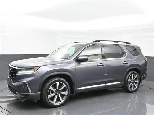 2023 Honda Pilot Touring 8-Passenger