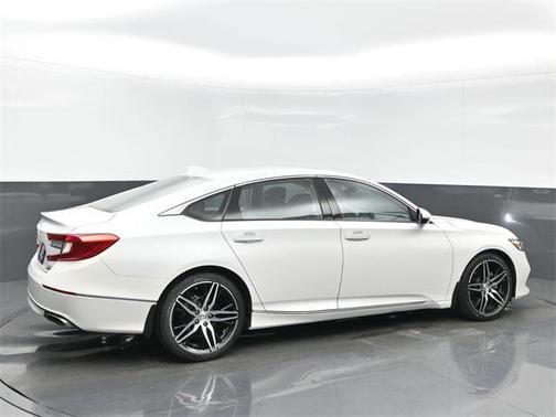 2022 Honda Accord Touring 2.0T