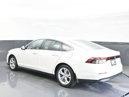 Platinum White Pearl 2024 Honda Accord LX 1.5T