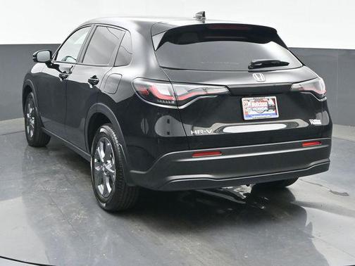 Crystal Black Pearl 2026 Honda HR-V LX