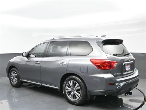 2020 Nissan Pathfinder S
